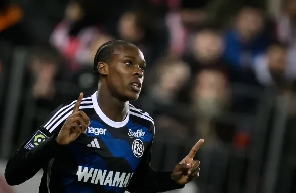 fbl-fra-ligue1-brest-strasbourg-6-585x390